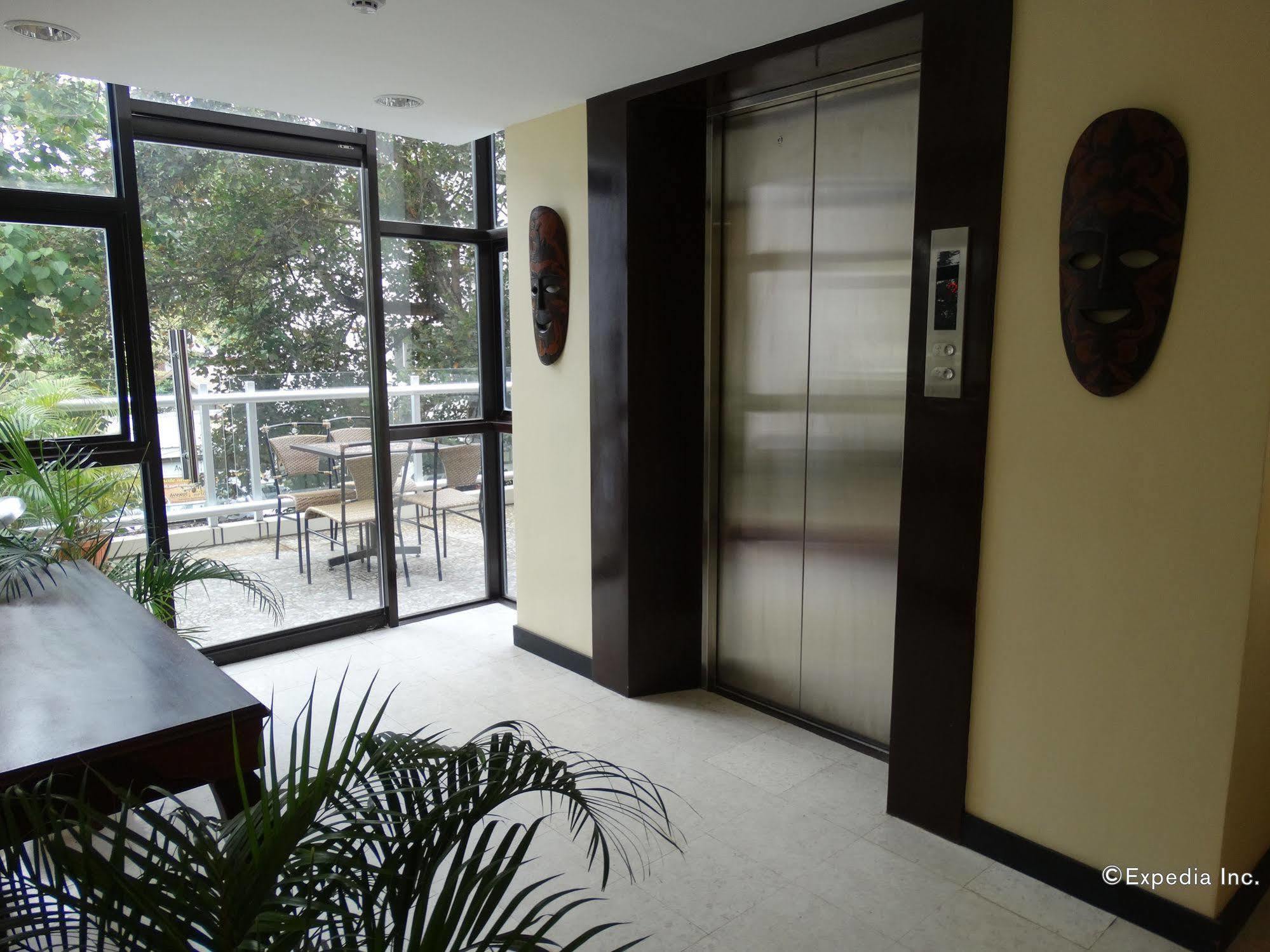Reddoorz Plus Near Rizal Junction Puerto Princesa Ngoại thất bức ảnh
