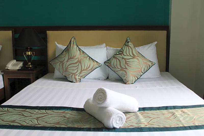 Reddoorz Plus Near Rizal Junction Puerto Princesa Ngoại thất bức ảnh
